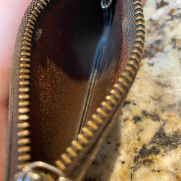 Louis Vuitton Brown Monogram Key Cles - Picture 4 of 7